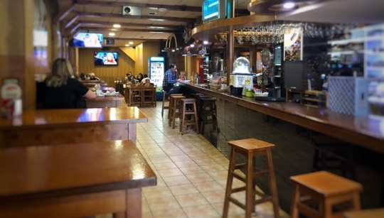 CAFETERÍA A BOLERA